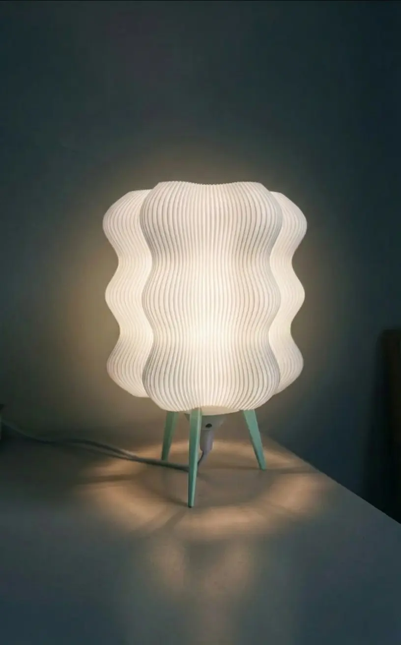 Aura Modern Tripod Abajur